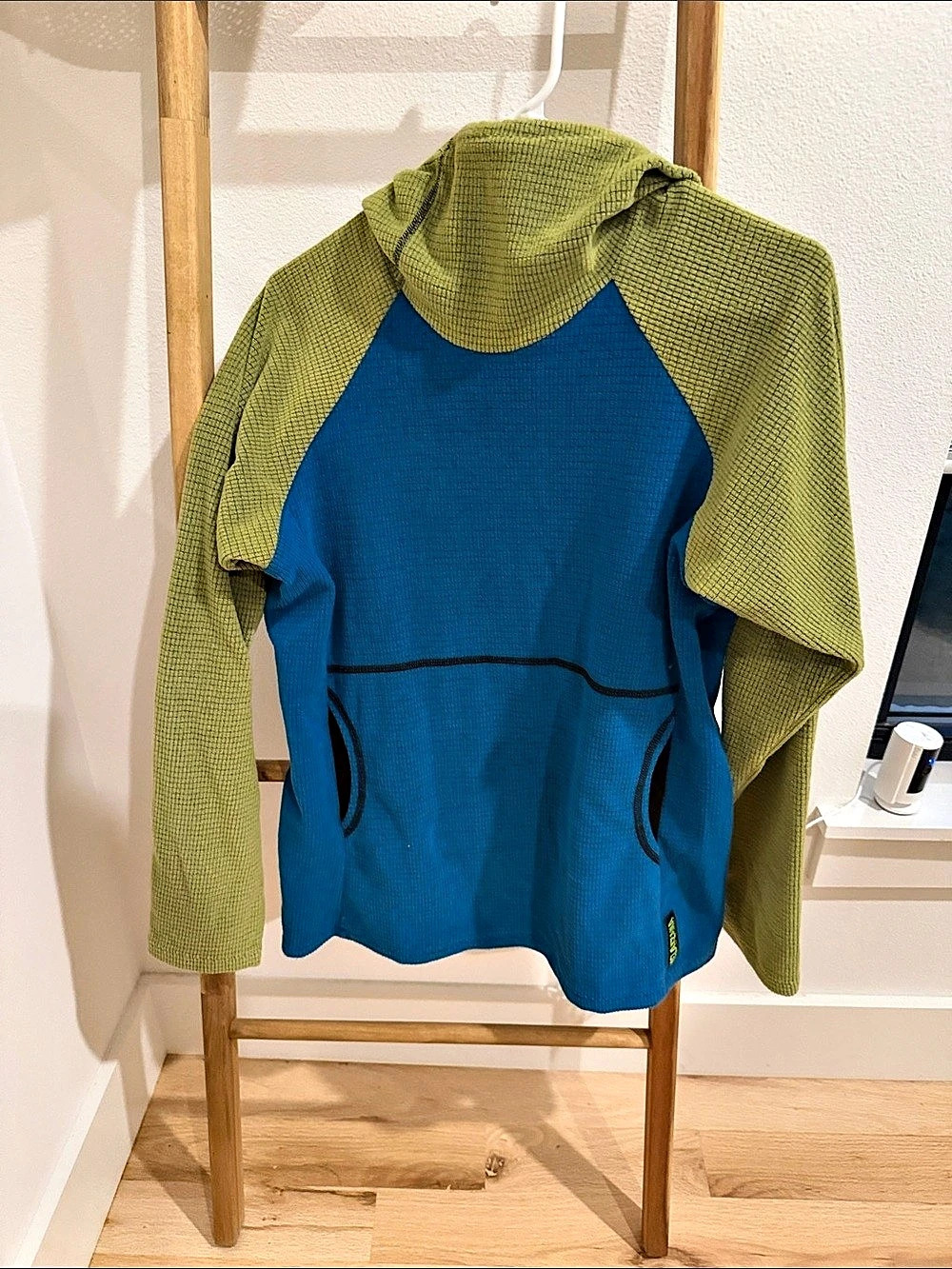 Melanzana Color Block Hoodie Blue & Green Size Medium Like New